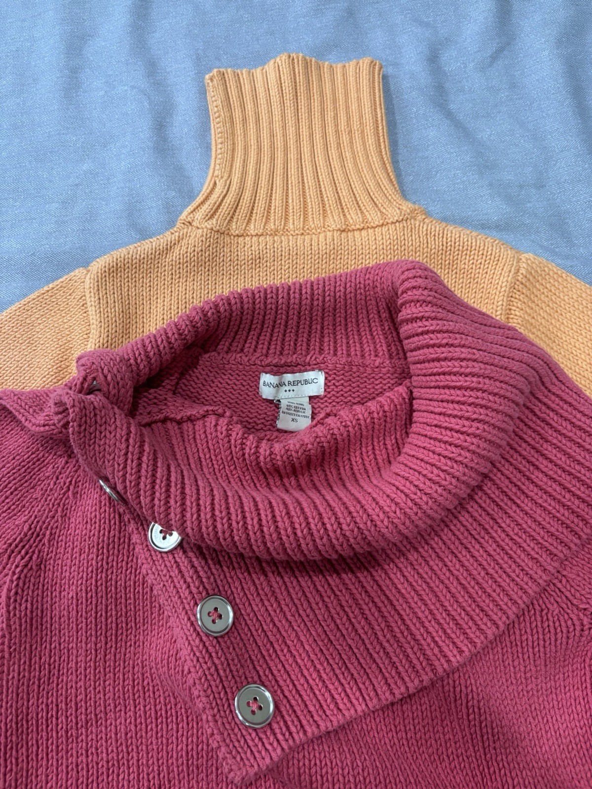 Banana Republic (XS) Magenta/Dark Pink & Loft (S) Peach Knit Sweater Top Bundle