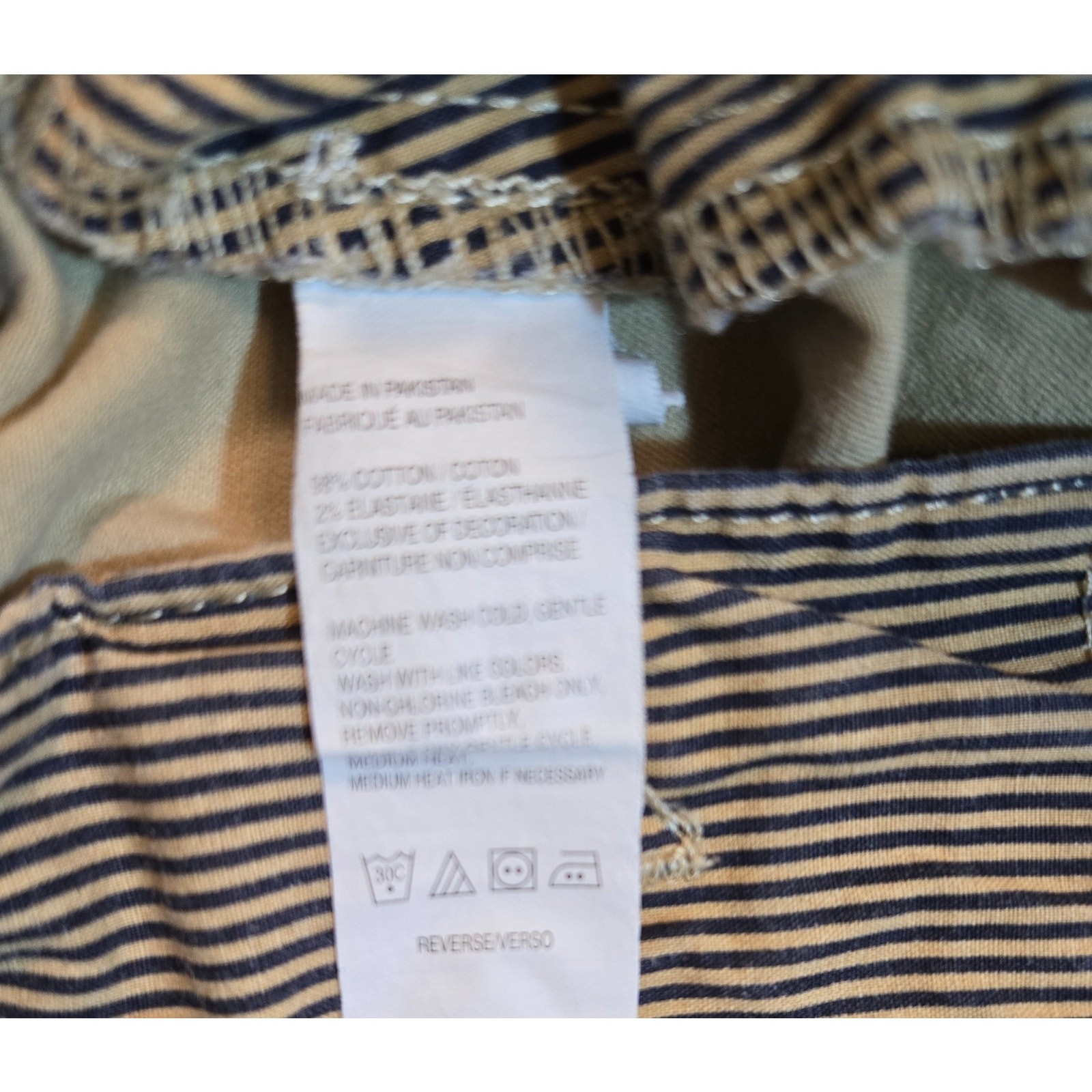 IZOD Saltwater Stretch KhakiChino Short 98C2E Men’s 42 Dad Preppy Coastal Hipstr
