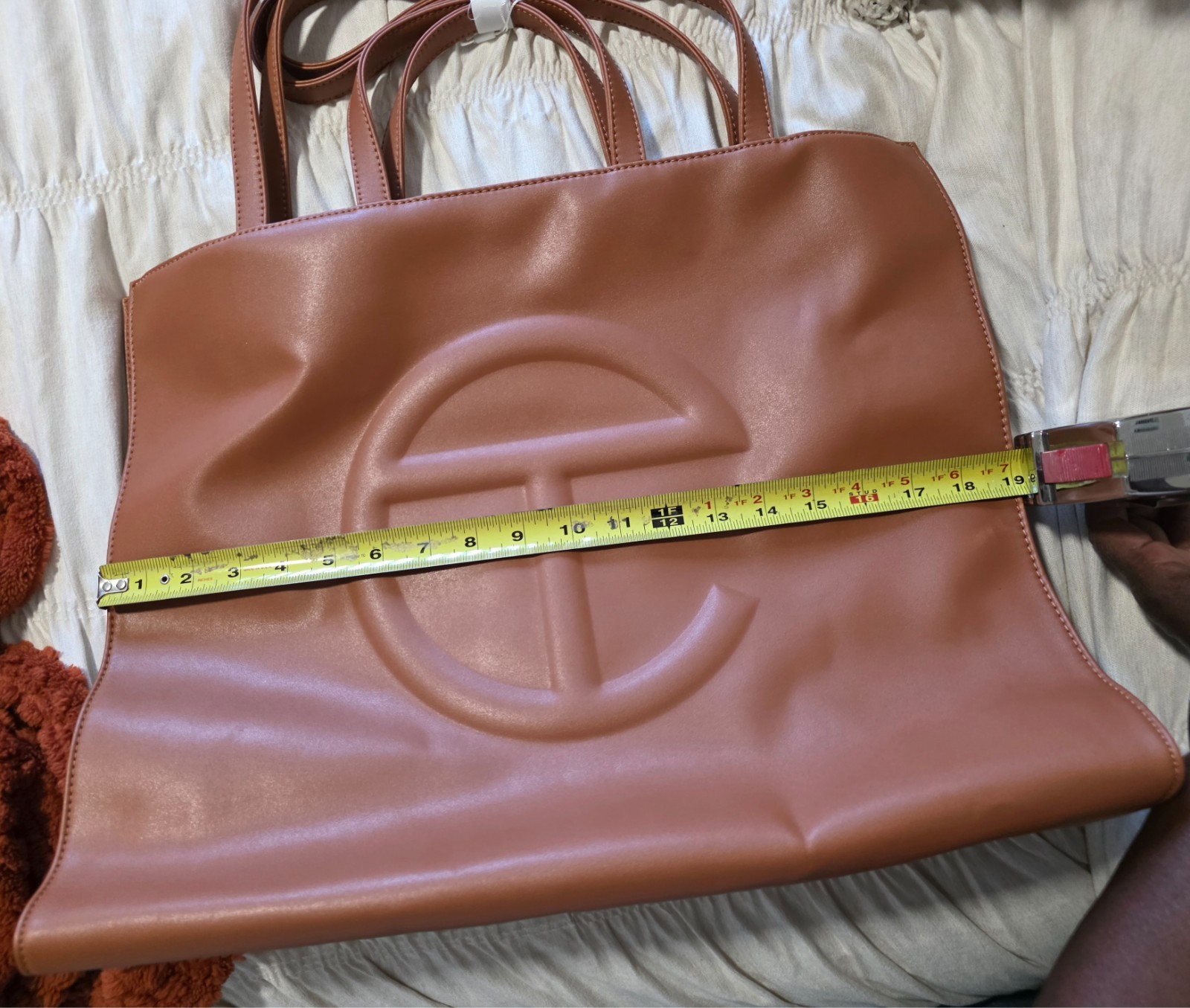 Telfar XLARGE TAN Shopping Bag with matching hat. Bay is XL Tan/Brown brand new.