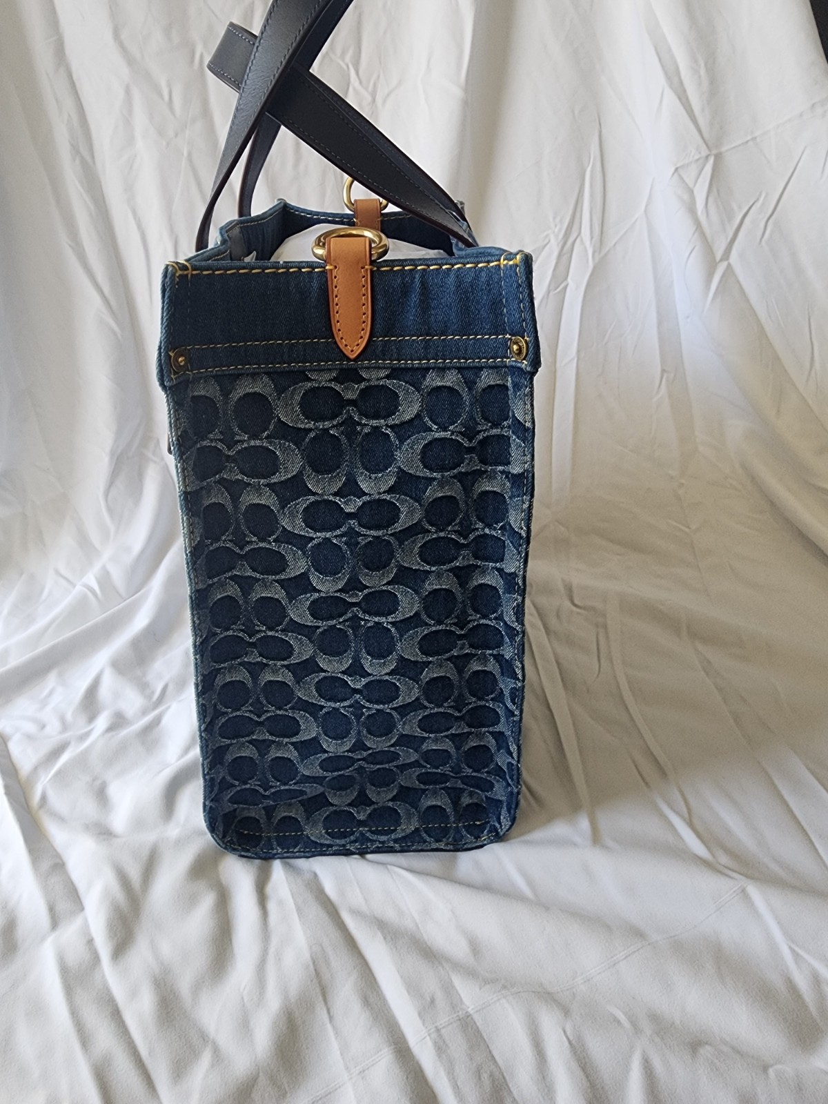 RARE Coach Signature Denim Medium Field Tote in Indigo Midnight Navy