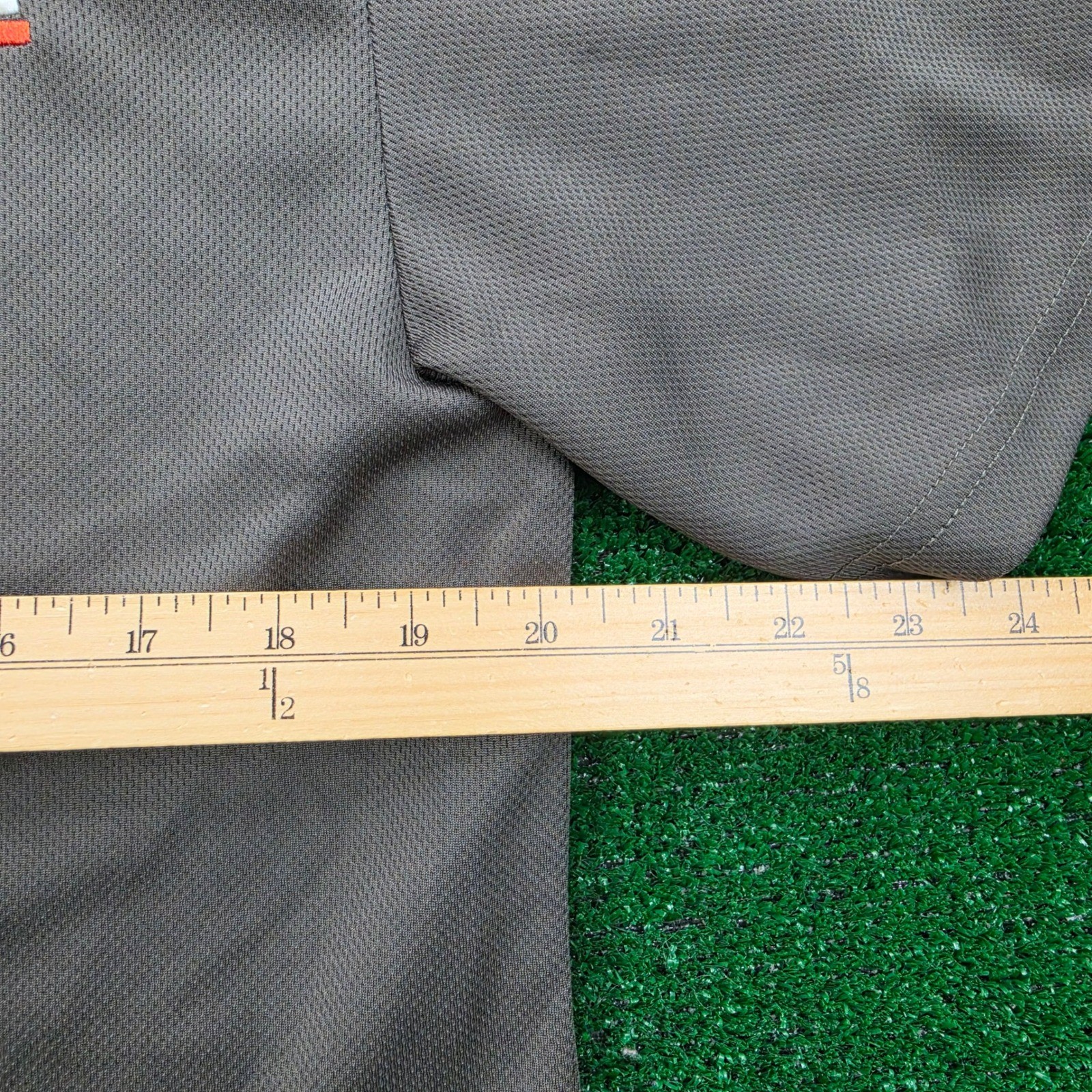 U-Haul Employee Tshirt Mens Medium Brown Olive Short Sleeve Uniform Work Wear