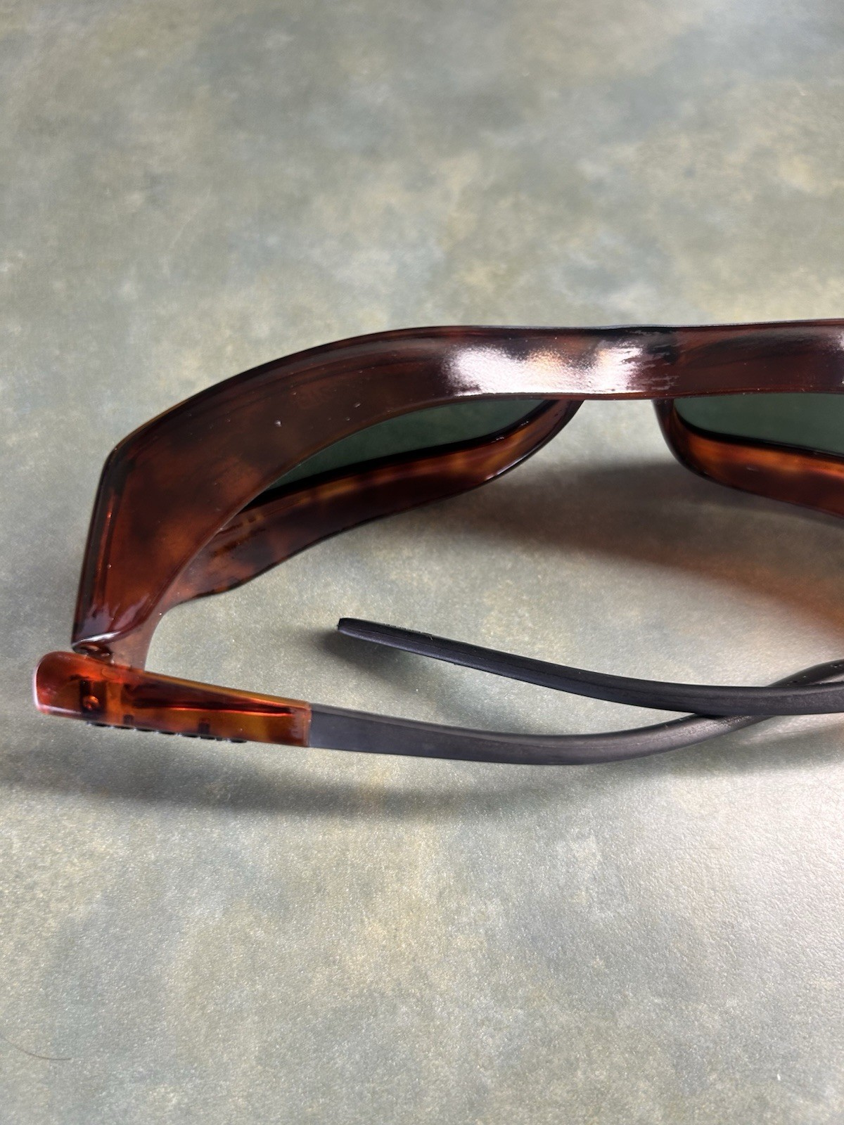 COCOONS Fit Over Sunglasses Medium Large Polarized Over Glasses As Is