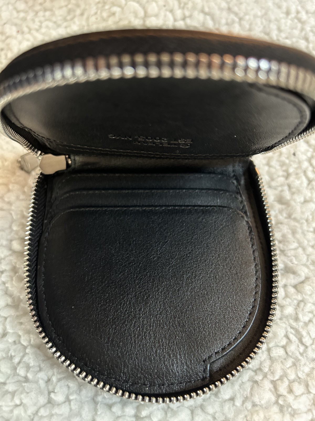 Telfar Black Zip-Around Logo Wallet NEW – Super cute and great design – Qty Disc