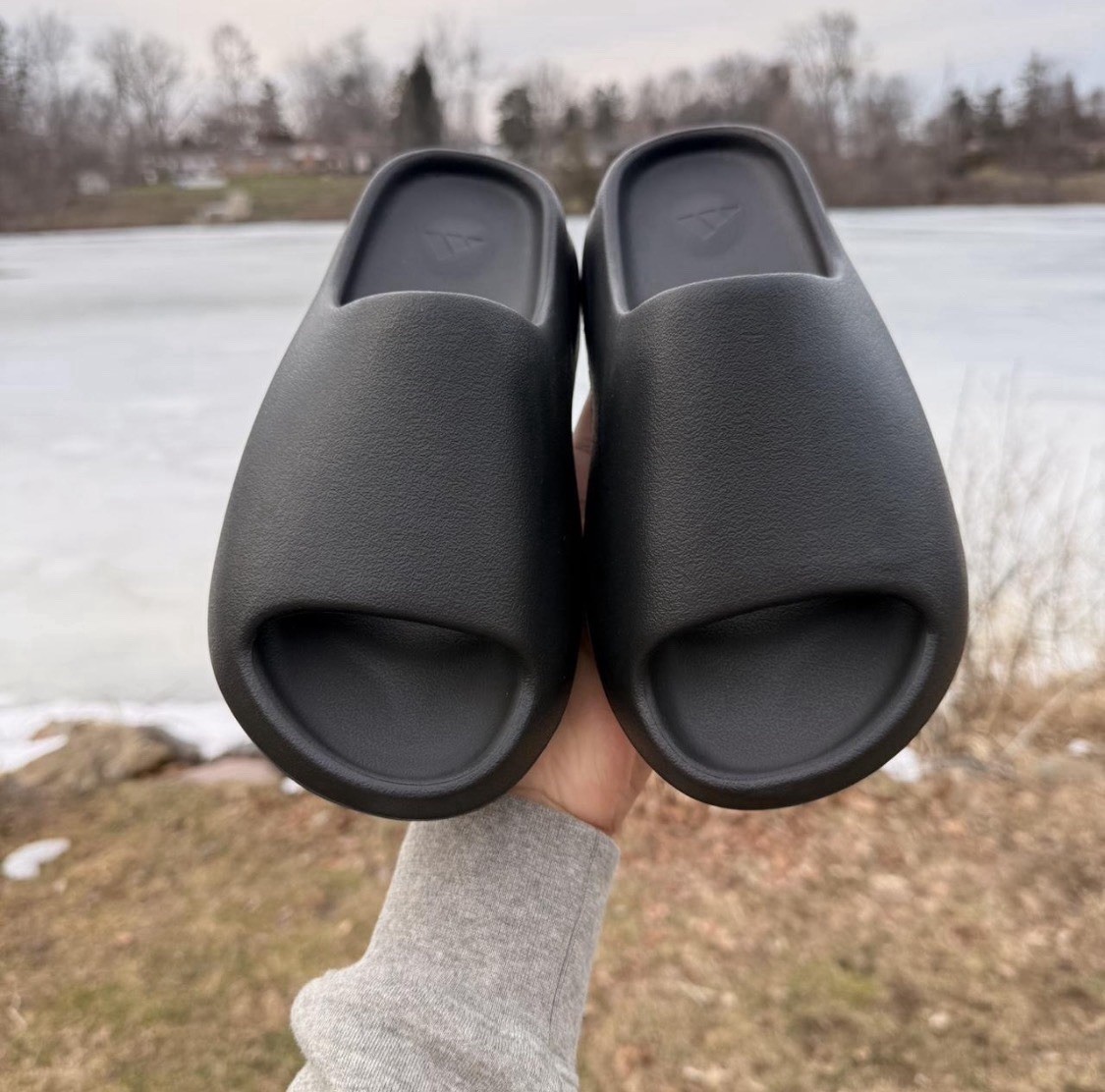 adidas Yeezy Slide Black (2022/2023 Restock) FZ5897 Men’s Size 6-10 New