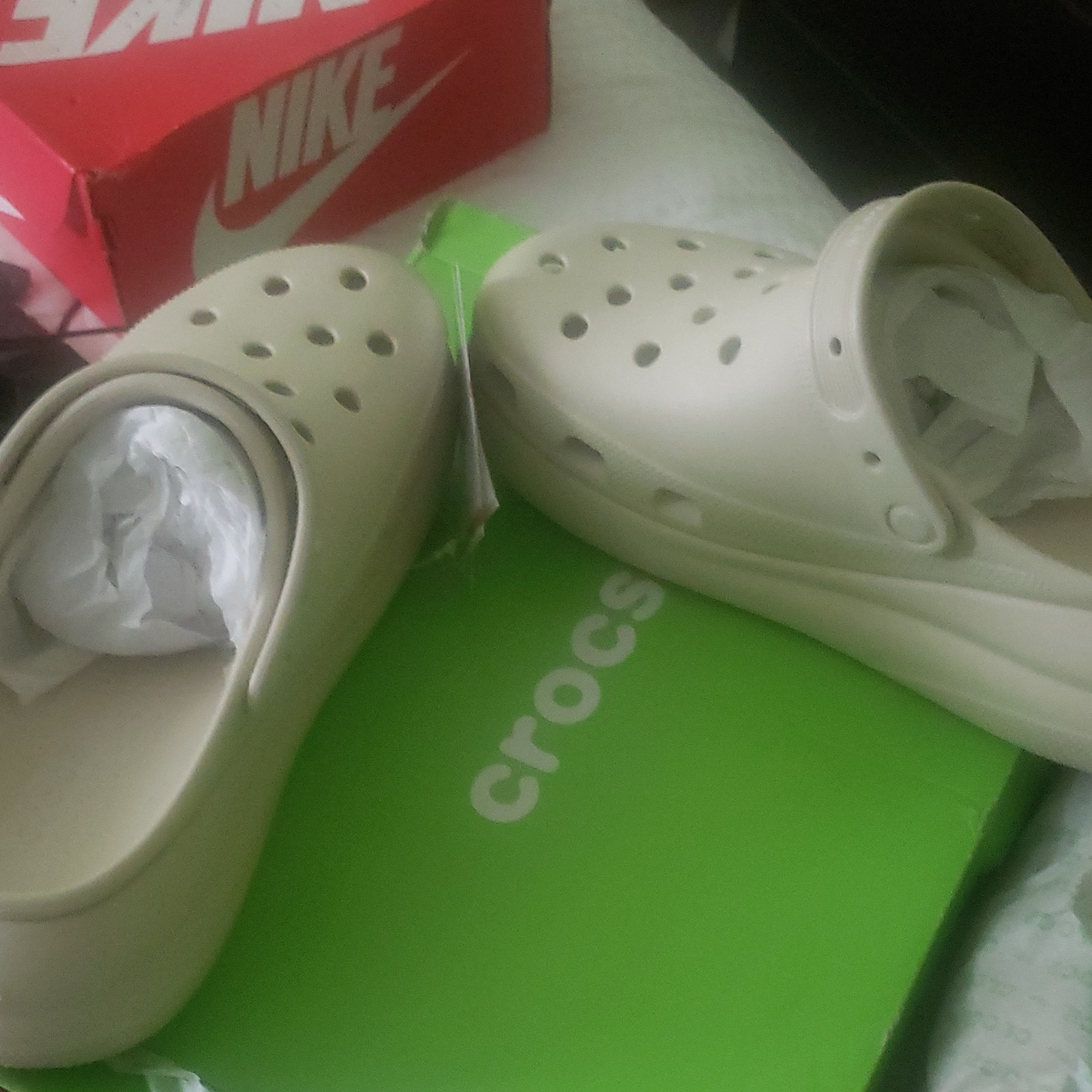 Crocs Classic Crush Clog Bone Slip-On Clogs M8/W10 Round Toe Logo