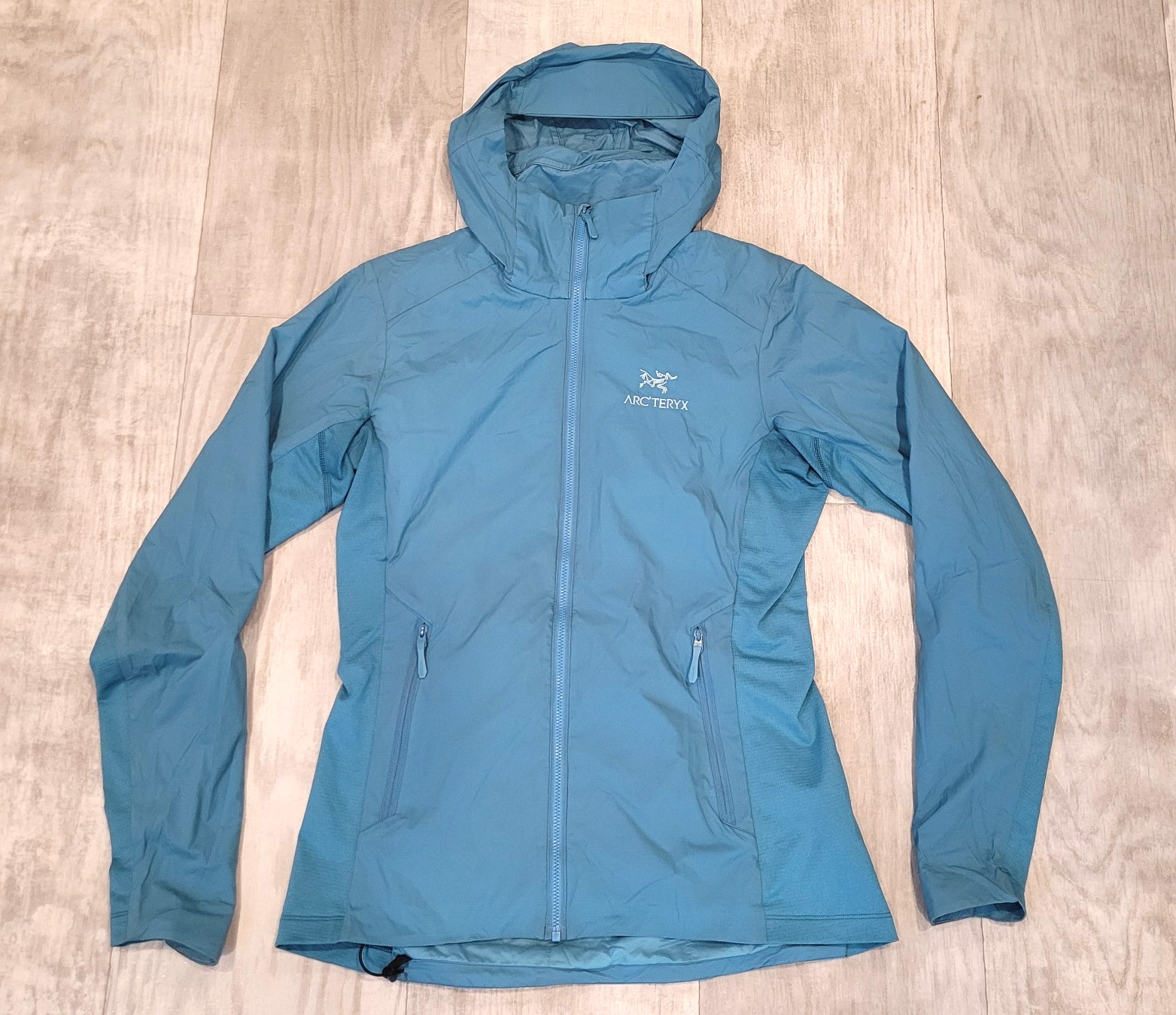 Arc’teryx Atom SL Hoody Jacket Womens S Blue Lightweight Outdoor Hiking Gorpcore