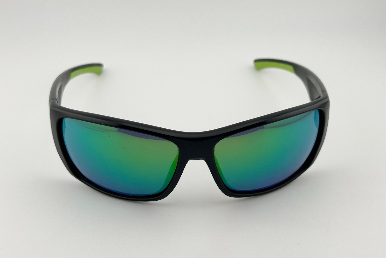 Smith FORGE Matte Black Green Mirror Sunglasses *minor scratches on lenses*