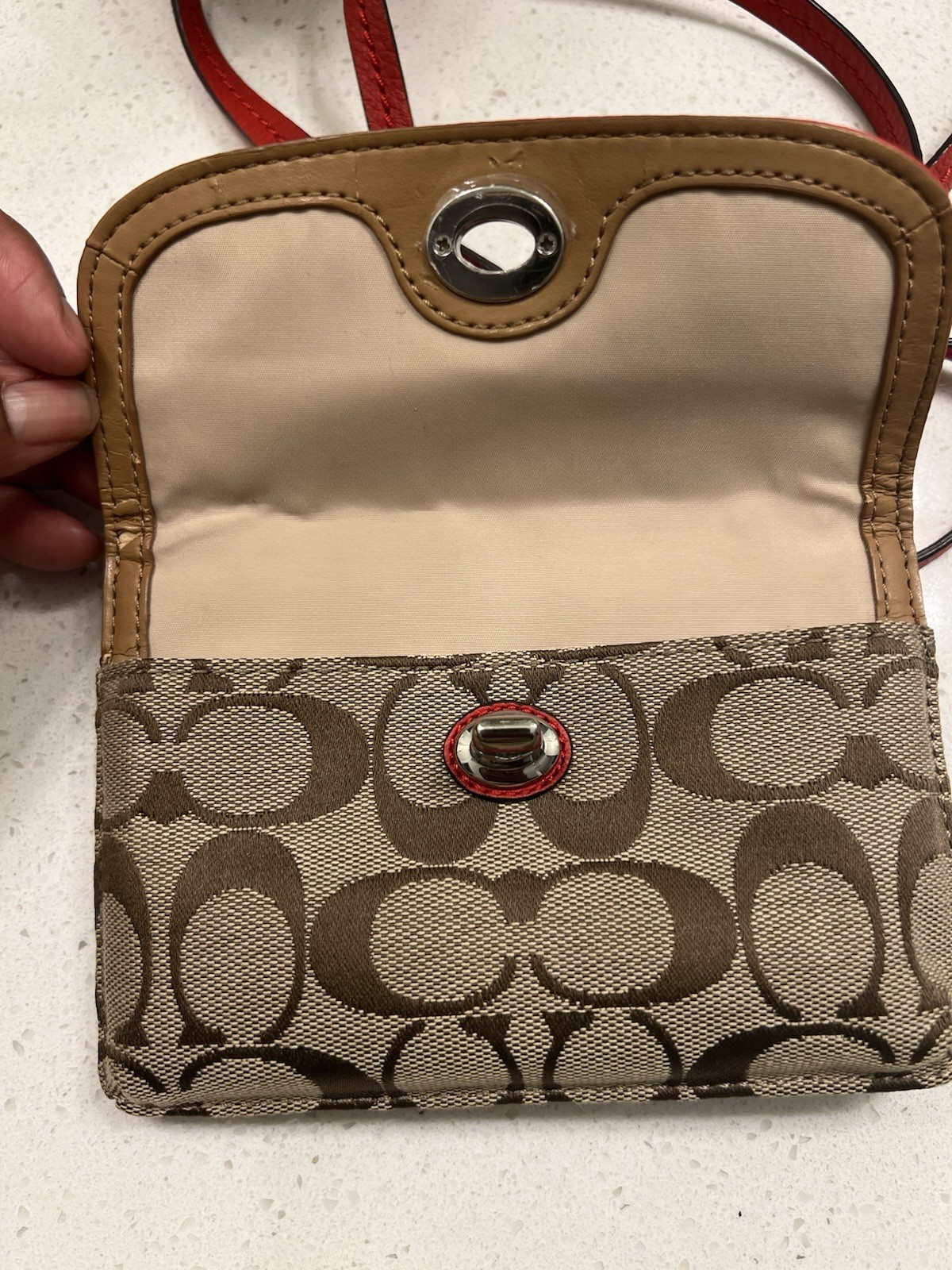 Coach Signature Logo Turnlock Small Women’s Crossbody Bag Khaki/Red Strap