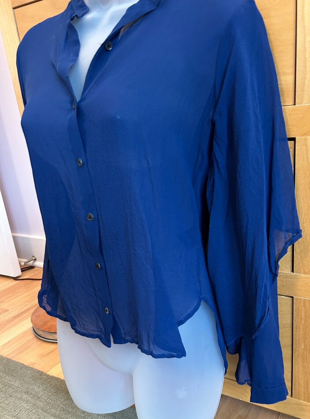Robert Rodriguez women’s blouse, button-up, tiered flutter back, size 0, silk