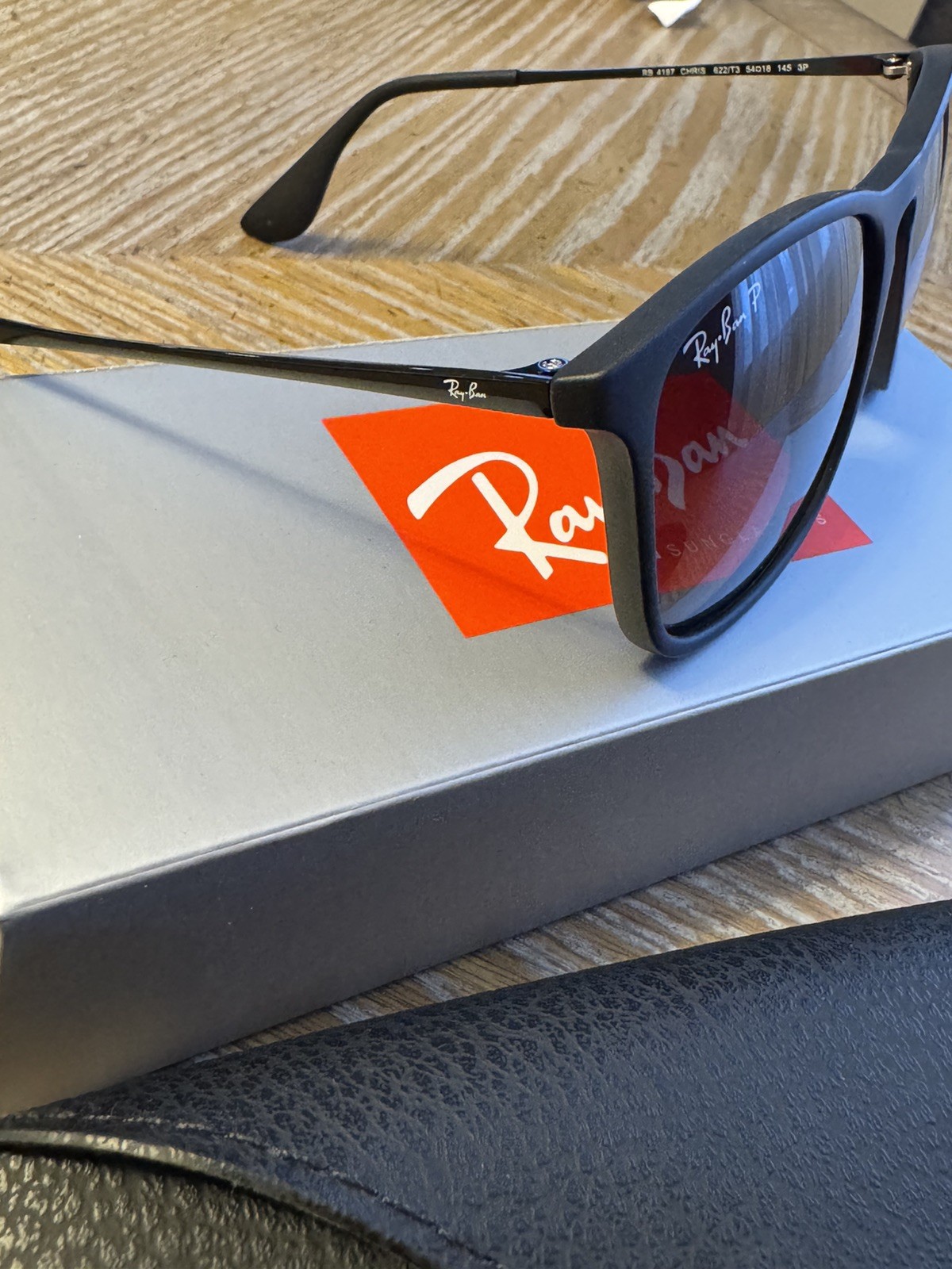 New Ray-Ban RB4186 CHRIS GRADIENT GRAY 54/18MM – MATTE RUBBER BLACK Sunglasses