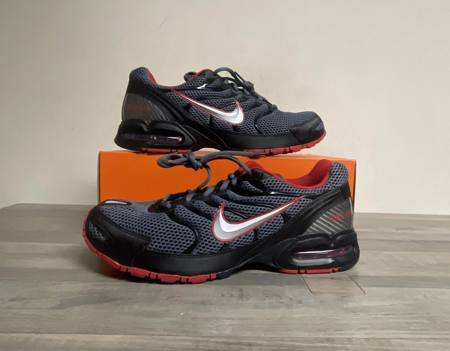 Nike Air Max Torch 4 Dark Grey Metallic Silver Red 343846-006 Men’s Size 9.5