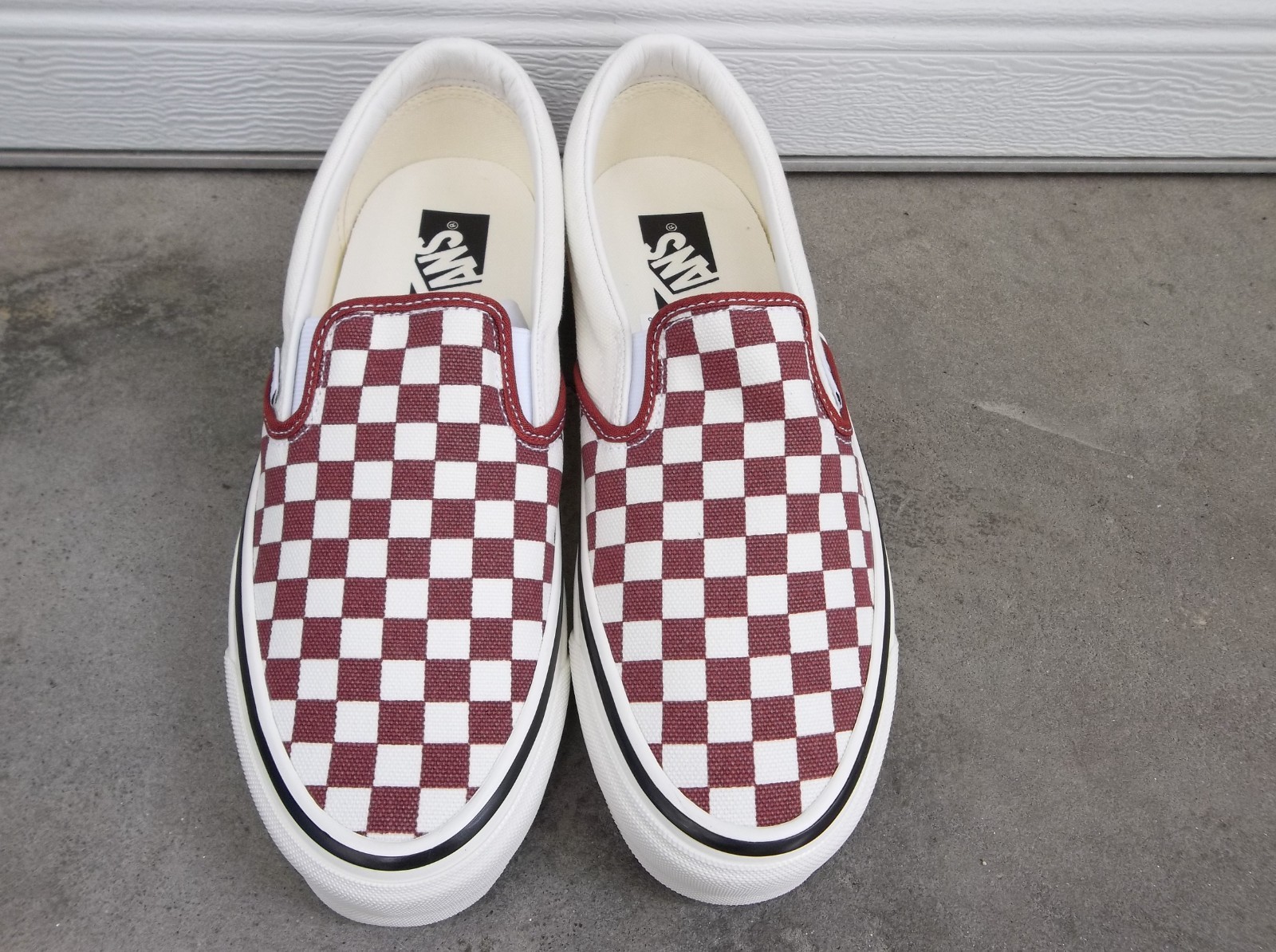 NWT MEN’S VANS LX CLASSIC SLIP ON SNEAKERS/SHOES SIZE 9.BRAND NEW FOR 2026.