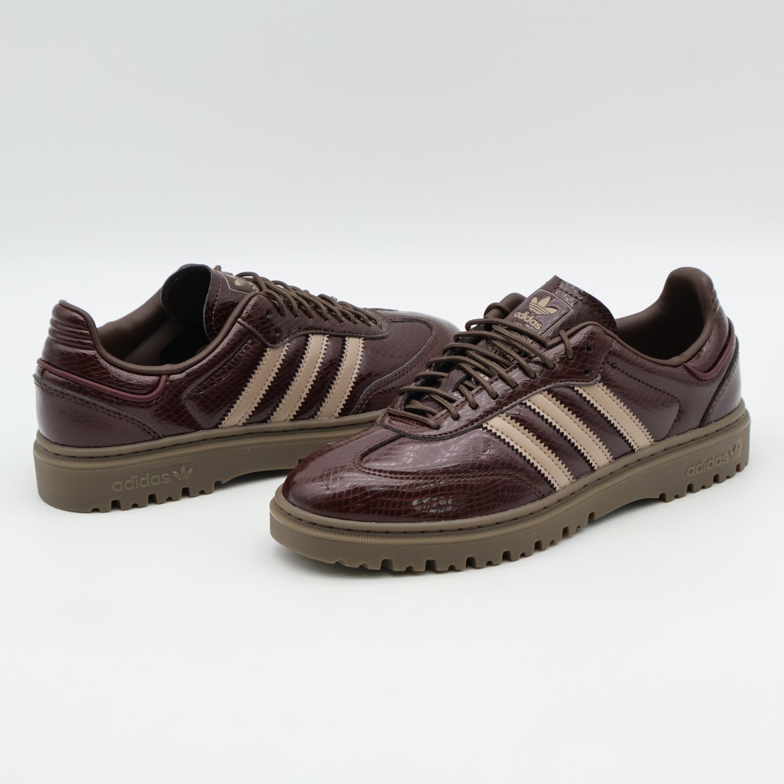 JQ6711 adidas SAMBA WTR SUPCOL CHABRN GUM5 (Men’s)