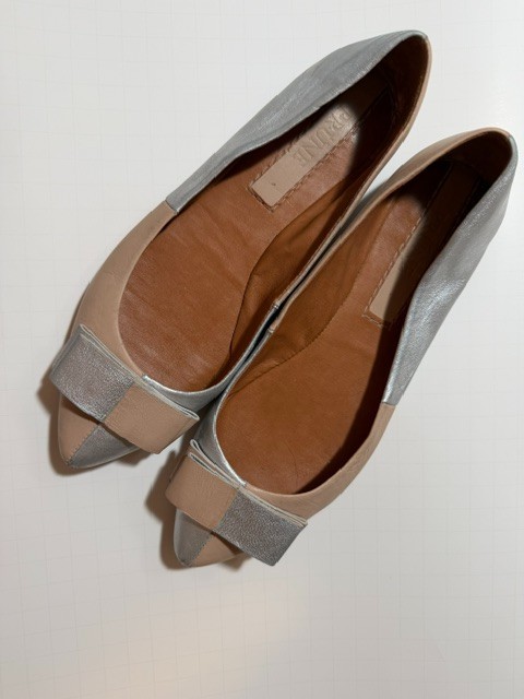 Leather Prüne flats women size 6.0 silver and nude