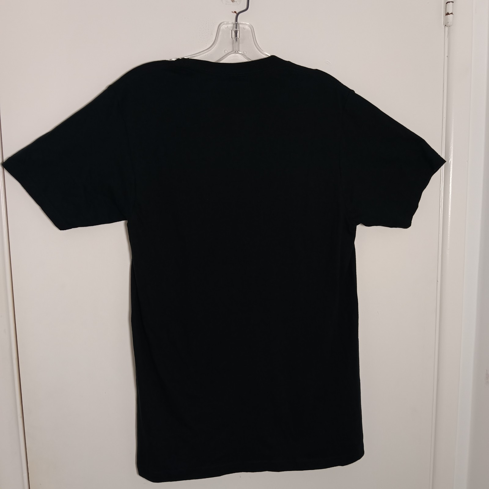 Queen official merch graphic band tee black crest logo rock Tshirt small