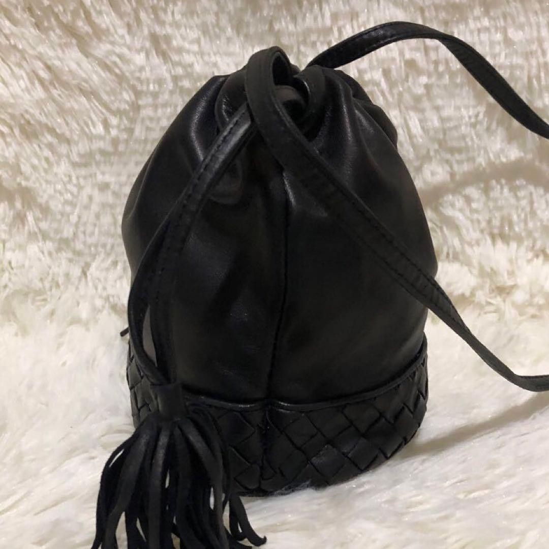 Rare and Bottega Veneta Leather Drawstring Shoulder Bag Black