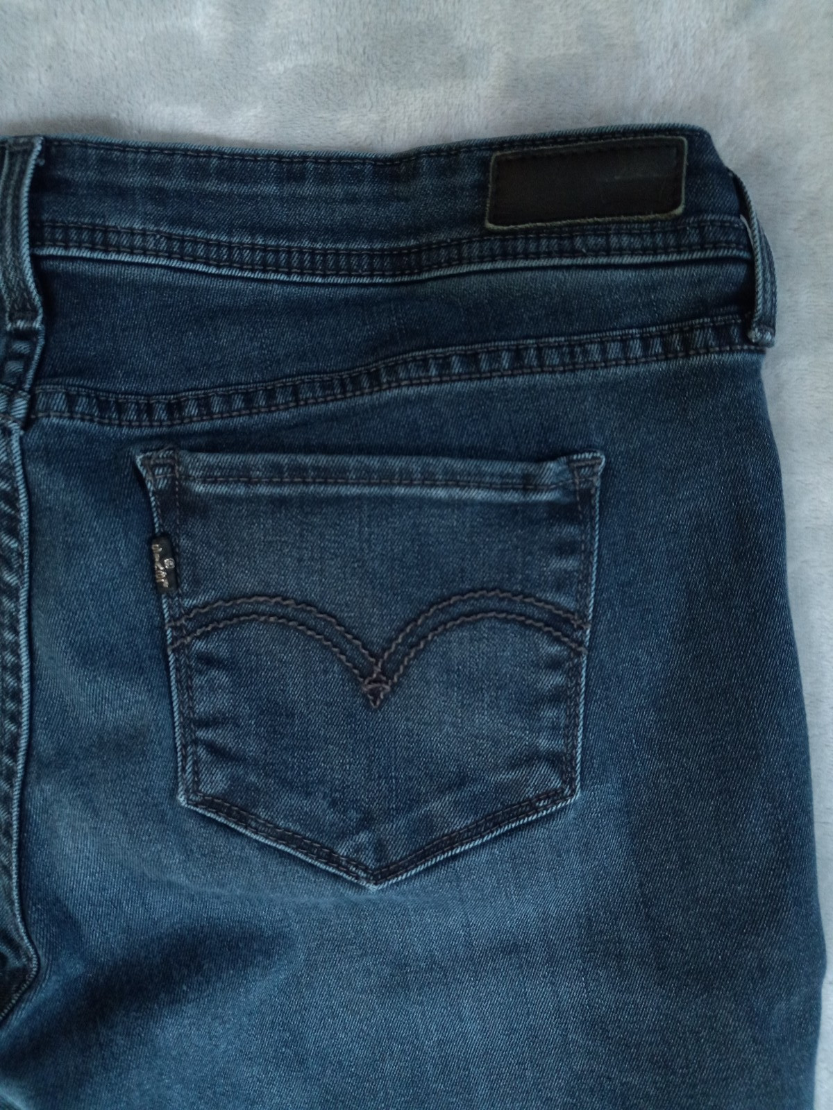 Levi’s Slight Curve Skinny Jeans Womens 30×29 Dark Wash Blue Zip Pocket Stretch