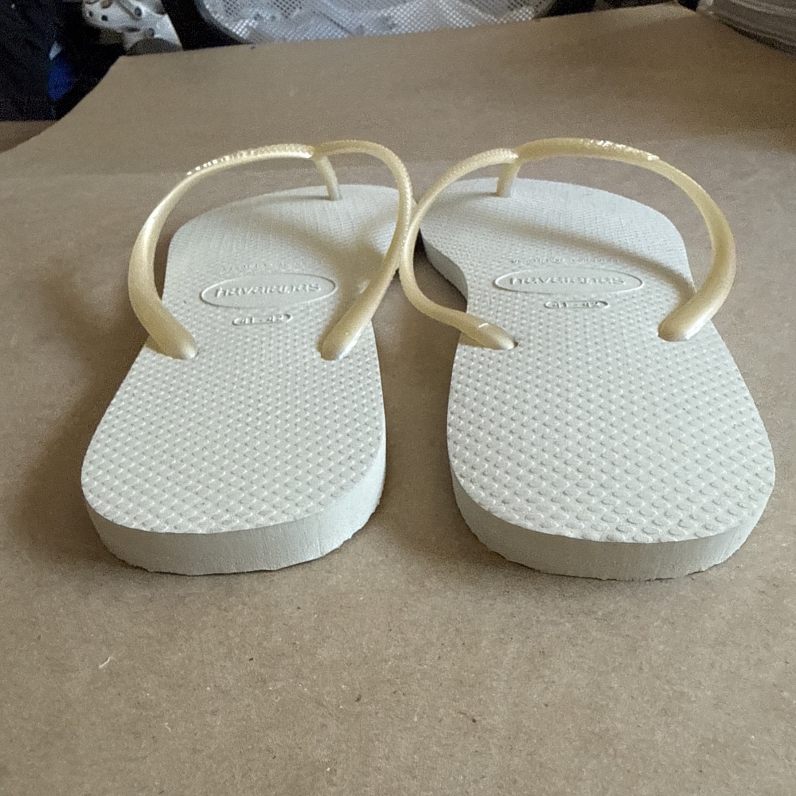 Havaianas Slim White Pearlized Straps 41/42 – New