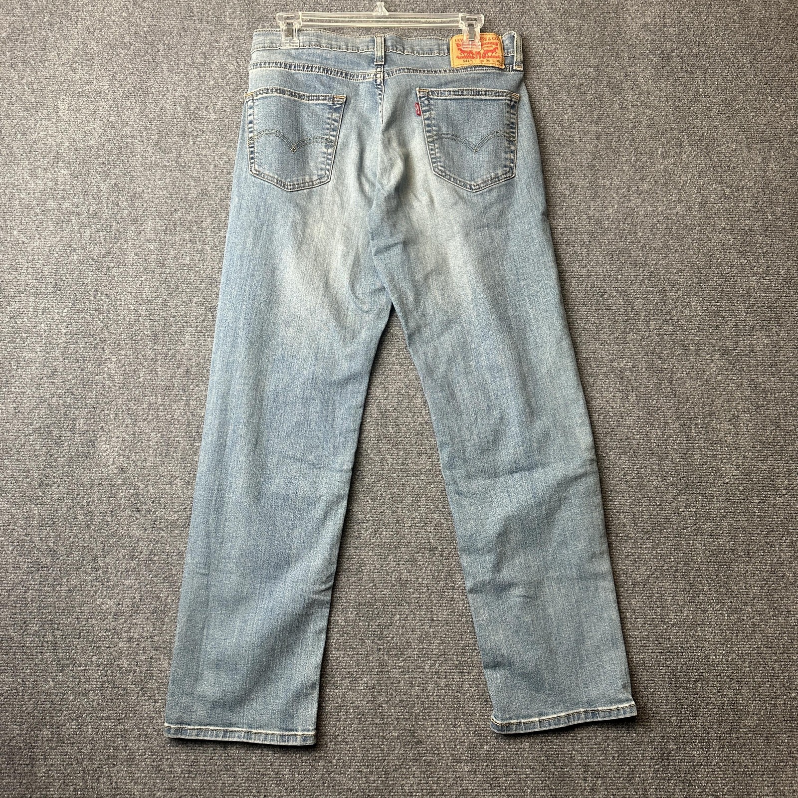Levi’s 541 Jeans Mens 30×30 Blue Light Wash Athletic Taper Fit Denim Stretch
