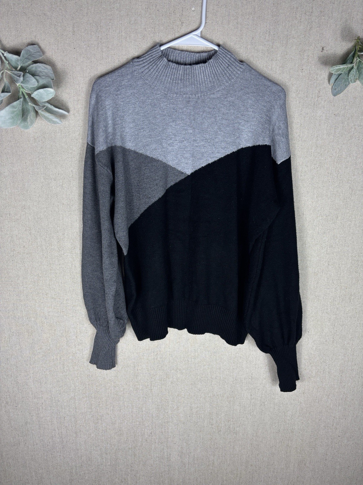 Laundry by Shelli Segal Colorblock Mock Neck Sweater Gray & Black Medium