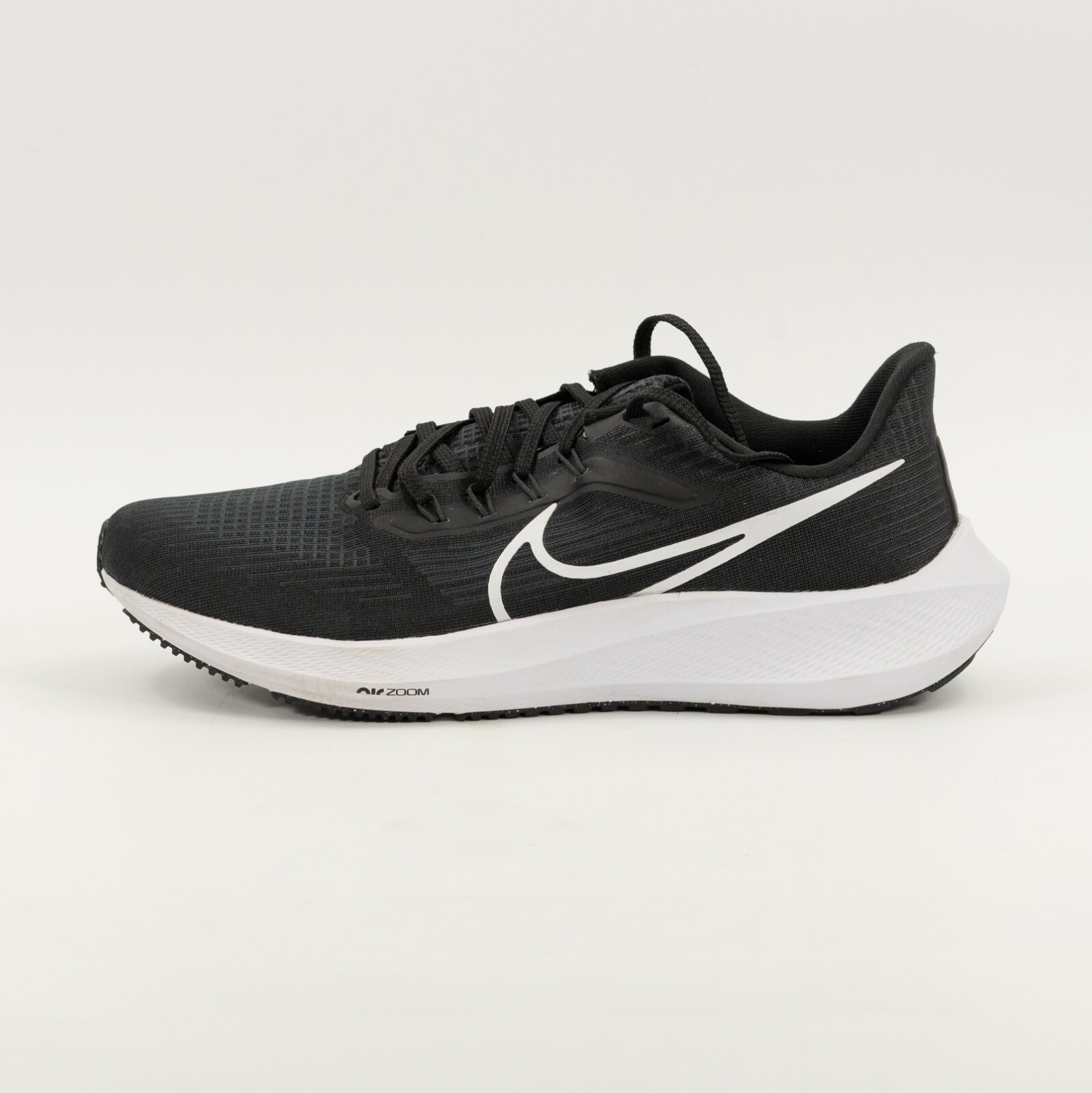 Nike Air Zoom Pegasus 39 ‘Black White’ DH4071-001 size 10 READ