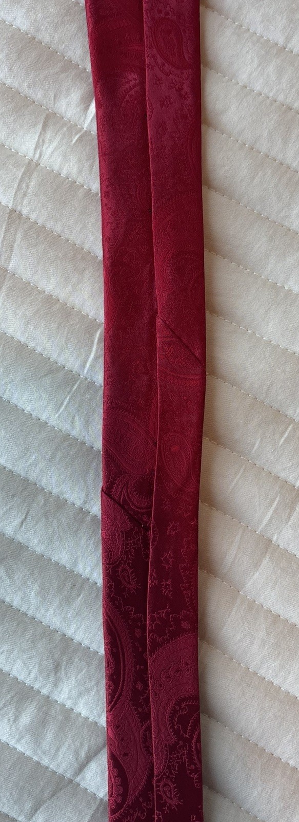 GIORGIO ARMANI SILK NECKTIE BURGUNDY TONAL PAISLEY JACQUARD MADE IN ITALY