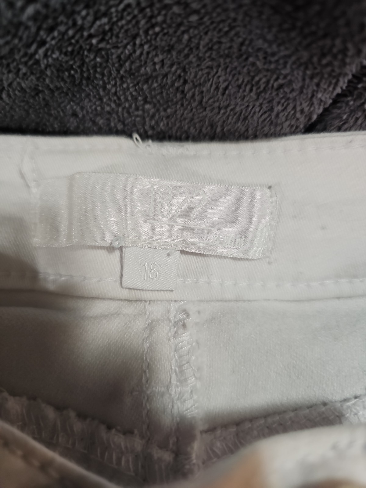 1822 White Jeans WMNS 16 High-Rise Ankle Skinny Stretch Ultra Soft Denim Modern