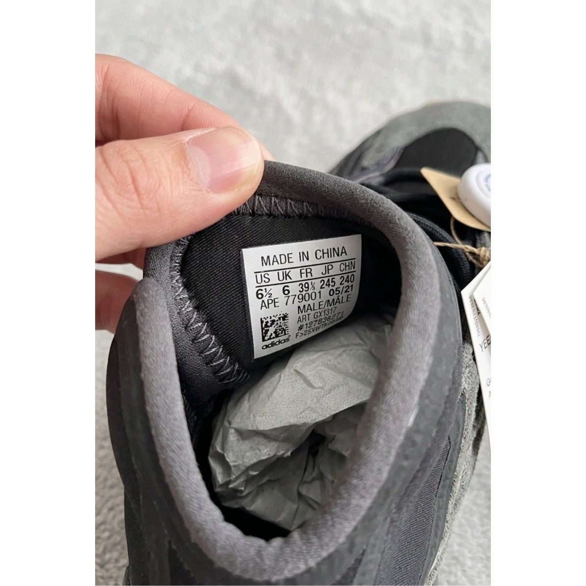 adidas Yeezy QNTM “Onyx” Triple Black – Size 6.5 Men / 8 Women – GX1317 – NWT