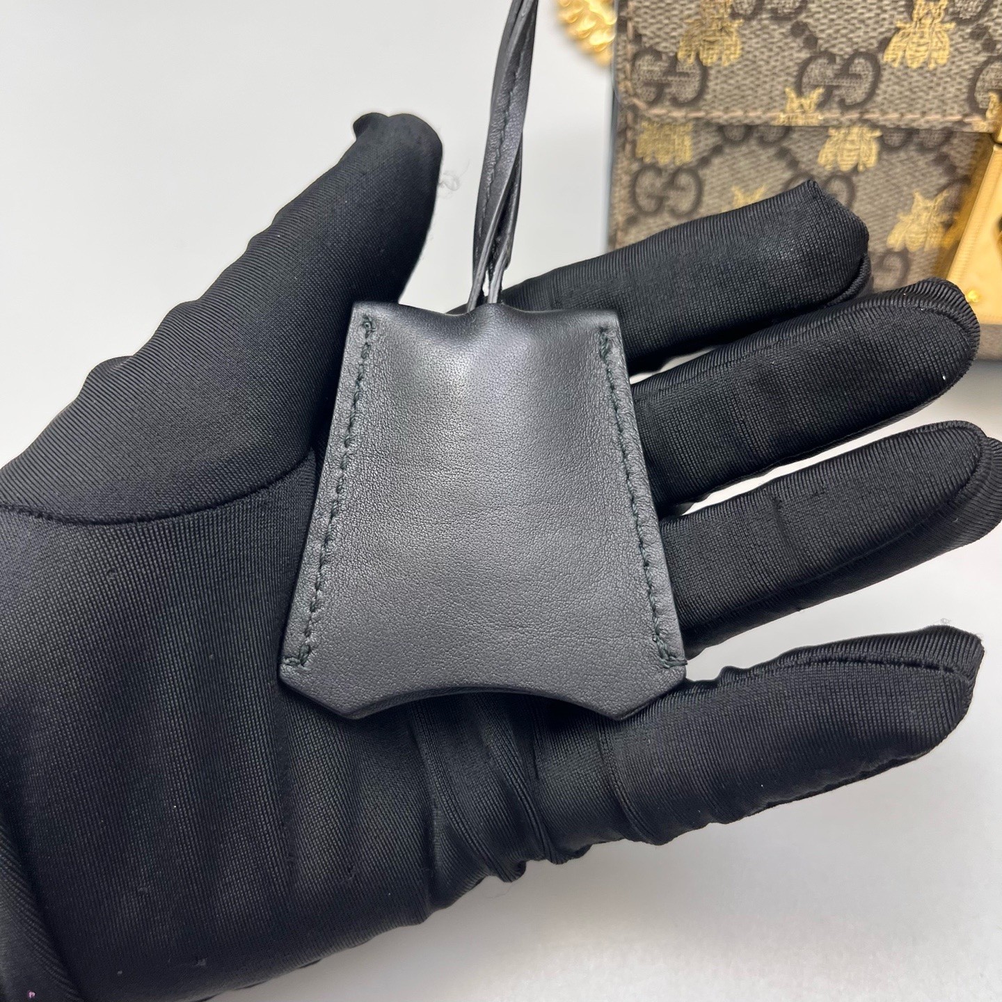 Gucci Pre-Owned Authentic Luxury Handbag 20*13*7 Free Tracked Shipping