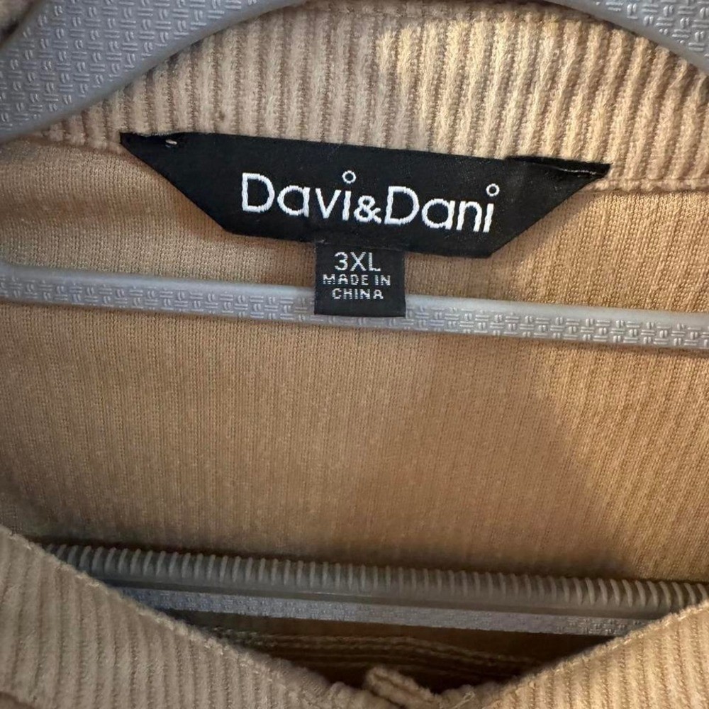 Davi & Dani corduroy button-down