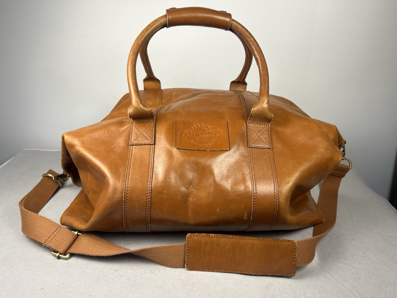 Rawlings Genuine Brown Leather Duffle Bag Shoulder Strap Inner Pockets READ