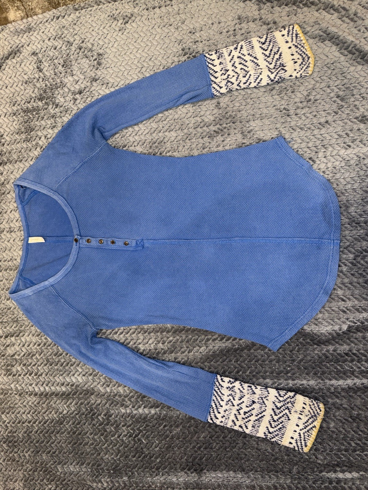 Free People “Alpine Cuff” Thermal Henley In Royal/Sky Blue L