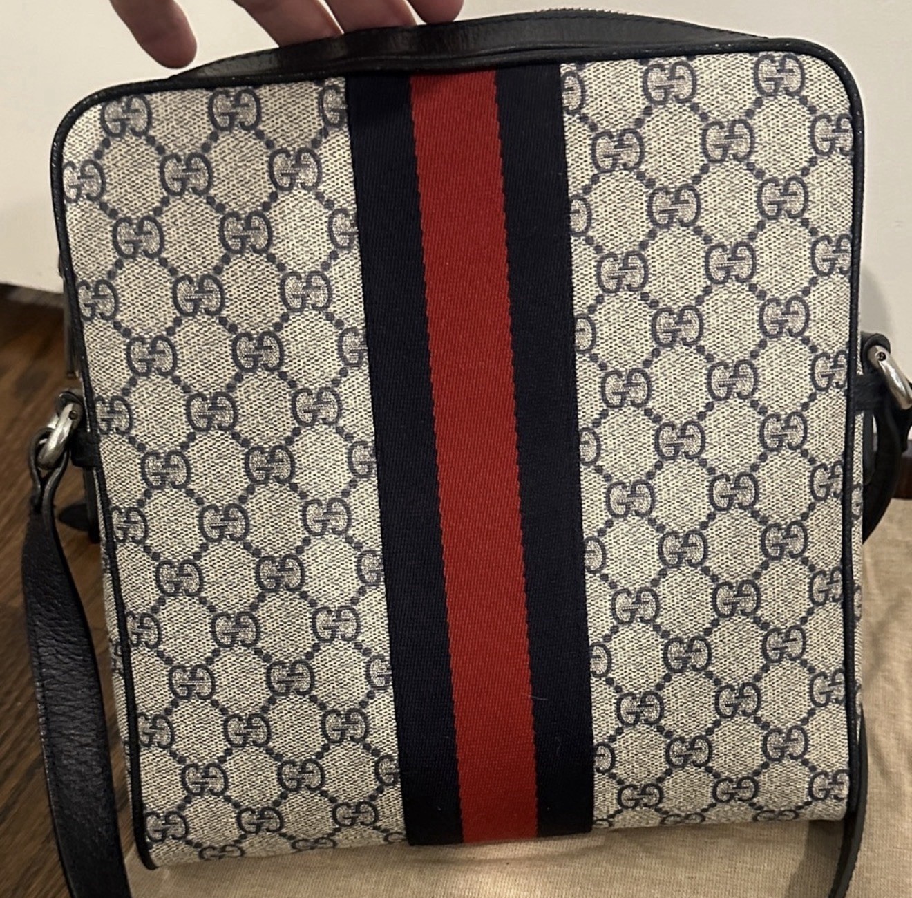 Guaranteed Authentic Gucci Ophidia Messenger Crossbody Bag w/box, dust bag, etc.