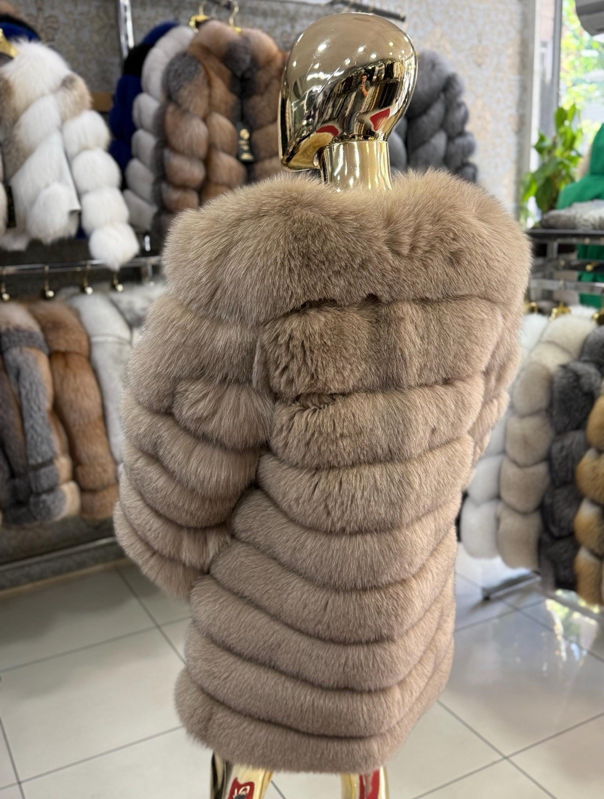 Women’s Luxury Fox Fur Coat Soft Plush Winter Warm Fashion Outerwear