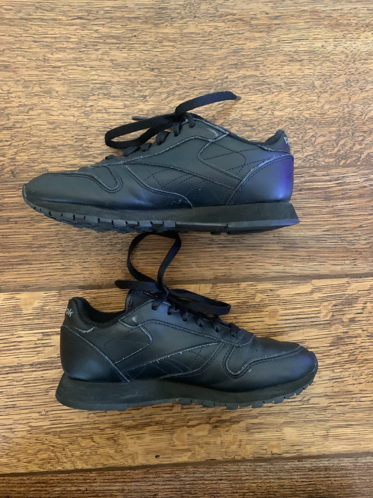 Reebok Classic Leather All Black Sneaker Womens 5.5