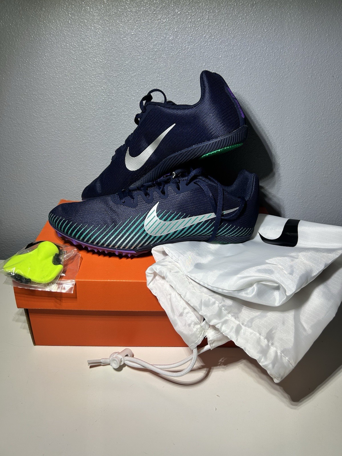 NIKE ZOOM RIVAL M 9.5 OBSIDIAN/METALLIC SILVER