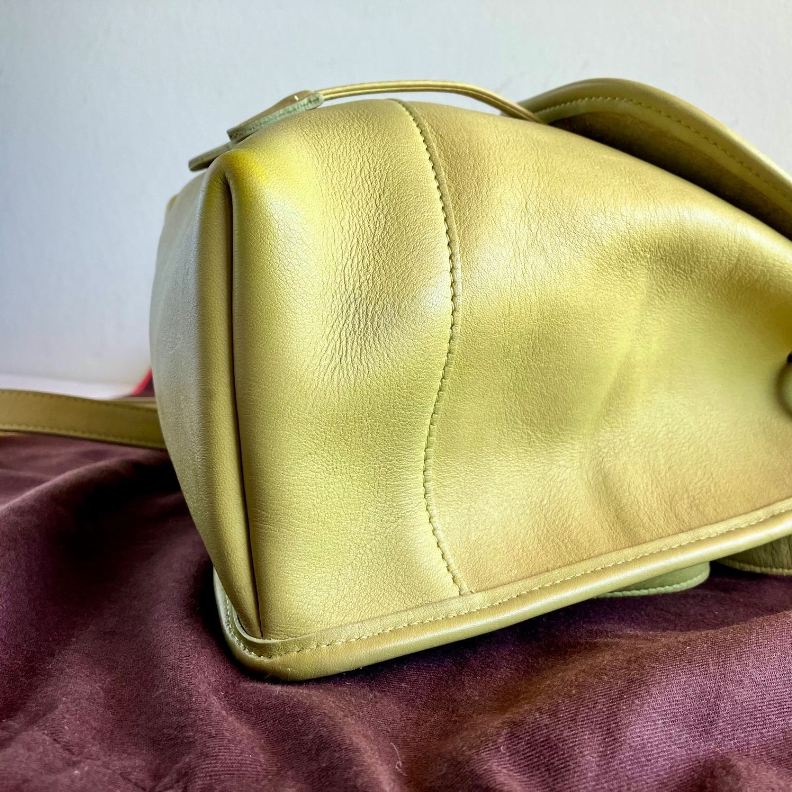 COACH Vintage Daypack Drawstring Turnlock Backpack Lime Green Leather USA Auth