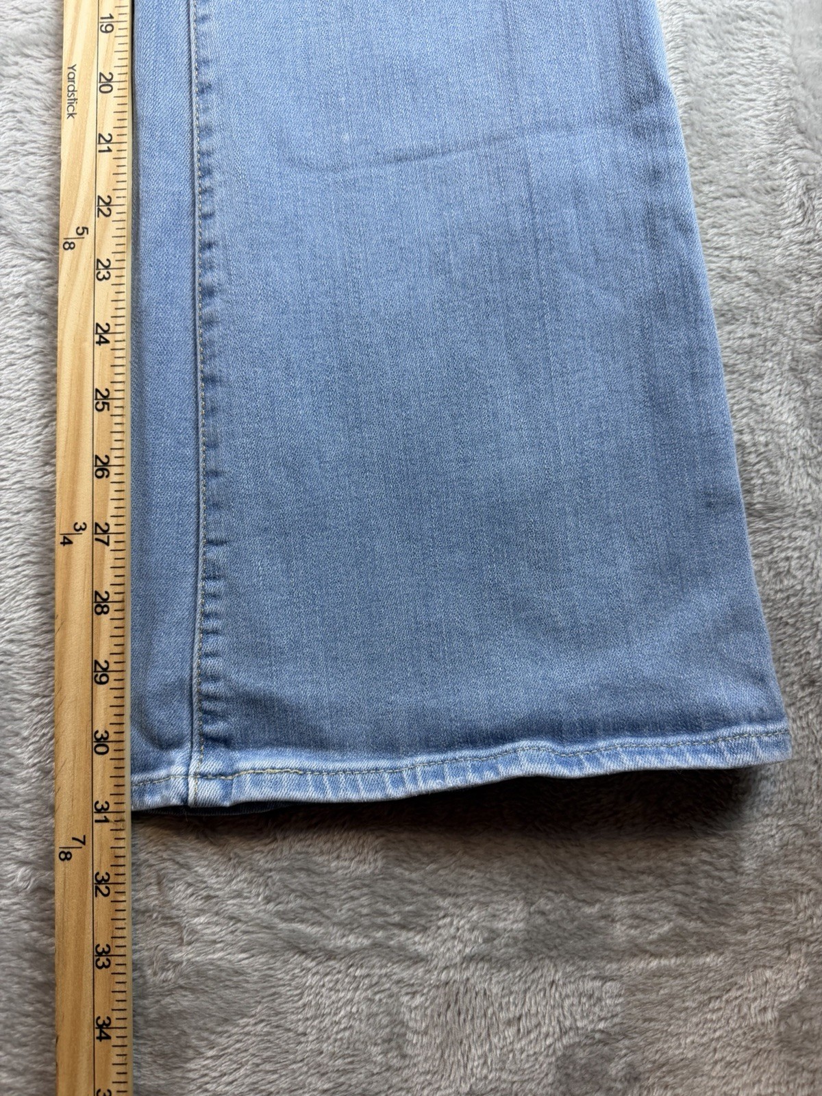 Levi’s 726 Jeans Women’s Size 29 Flare Distressed Denim Light Wash