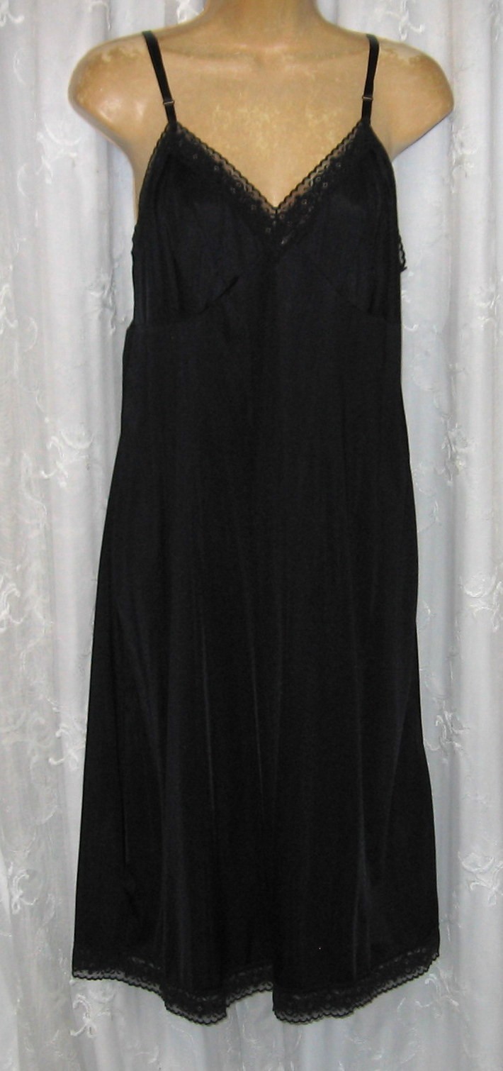 VTN SZ 40 VANITY FAIR BLACK SILKY NYLON LACE DETAIL GLAM GOWN FULL SLIP 10 103