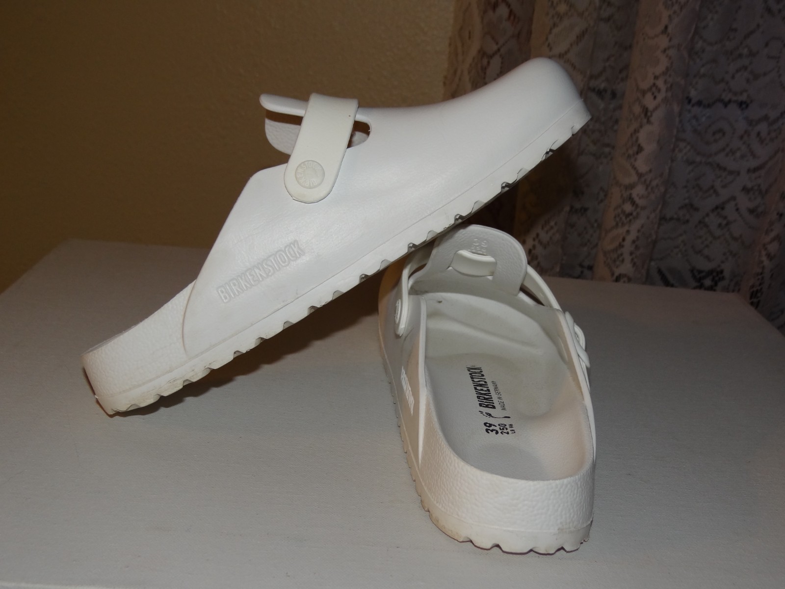 Birkenstock Boston Essentials White EVA Unisex Clogs Sz 39 M 6 L 8 gently worn
