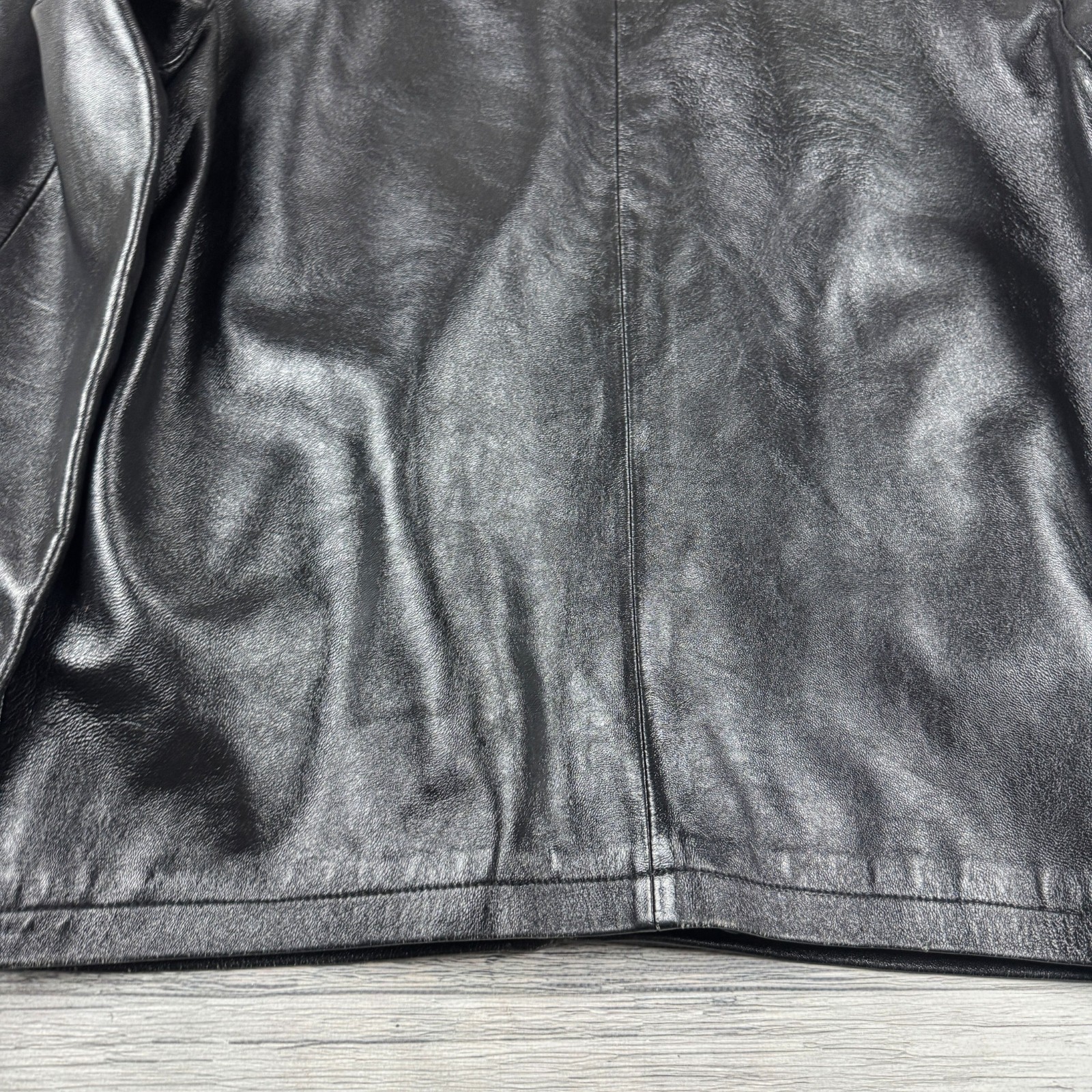 Grandeur Vintage Black Leather Jacket Minimalist Zip Up Classic Coat