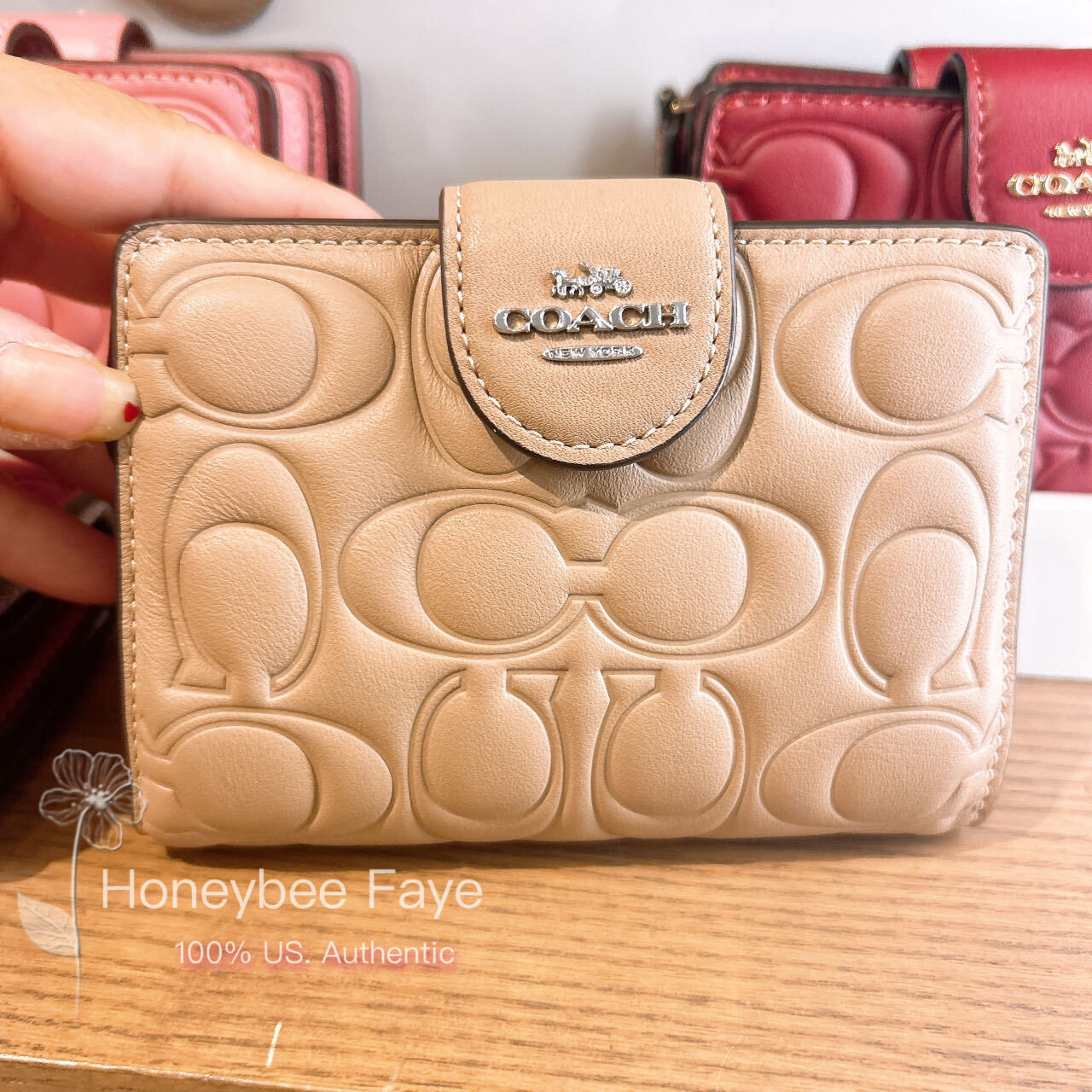 NWT Coach Medium Corner Zip Wallet With Signature CM241