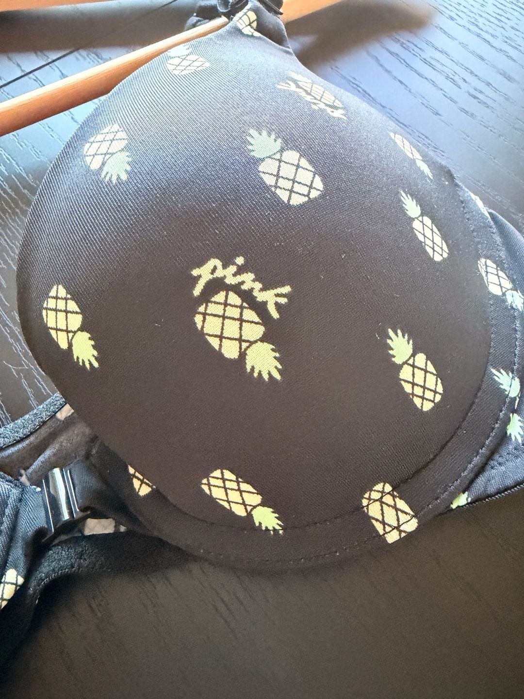 NWT Victoria’s Secret PINK Pineapple Print Front-Close Lightly Lined Bra