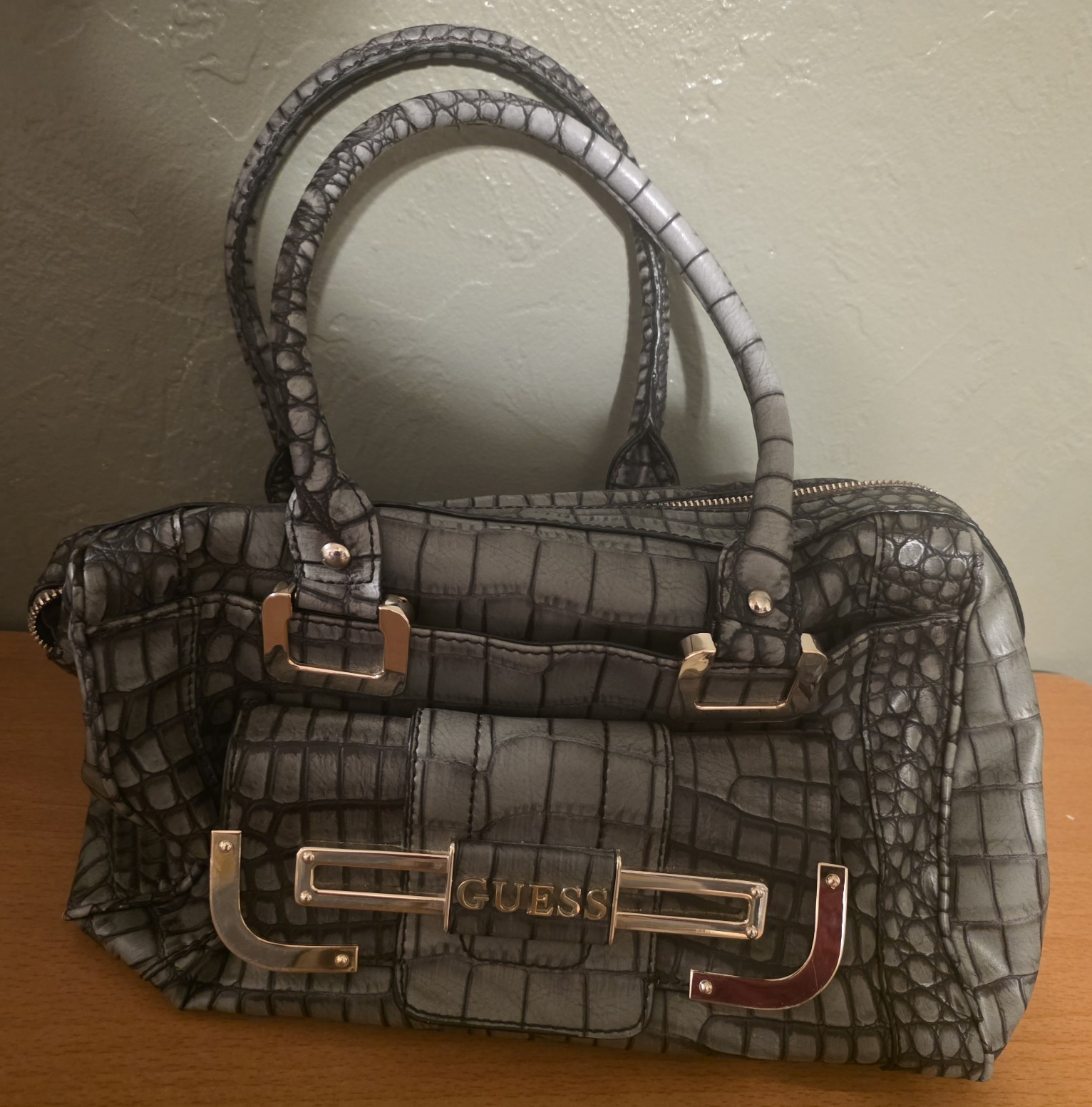 GUESS Gray/Black Croc Embossed Satchel Top Handle Bag With Wallet