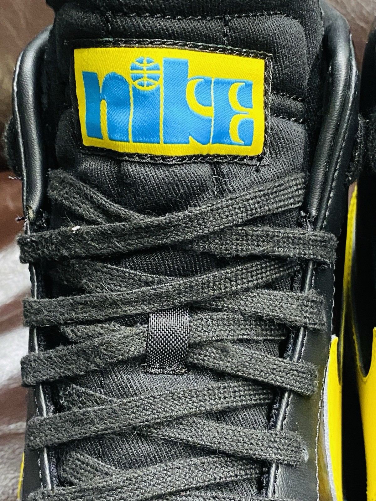 Nike Blazer Mid ’77 VNTG Sisterhood Black Yellow Royal Men’s Size 11 w/ Box