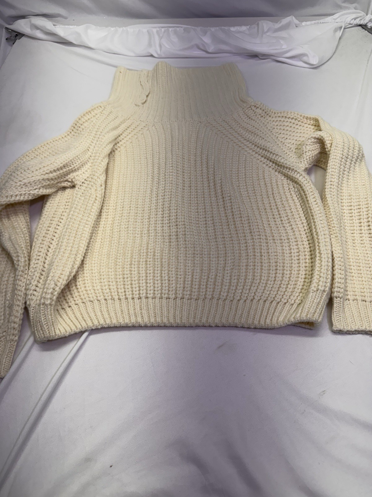 Sadie & Sage Chunky Cable Knit Cream Sweater Small Boxy Cropped Long Sleeve Boho