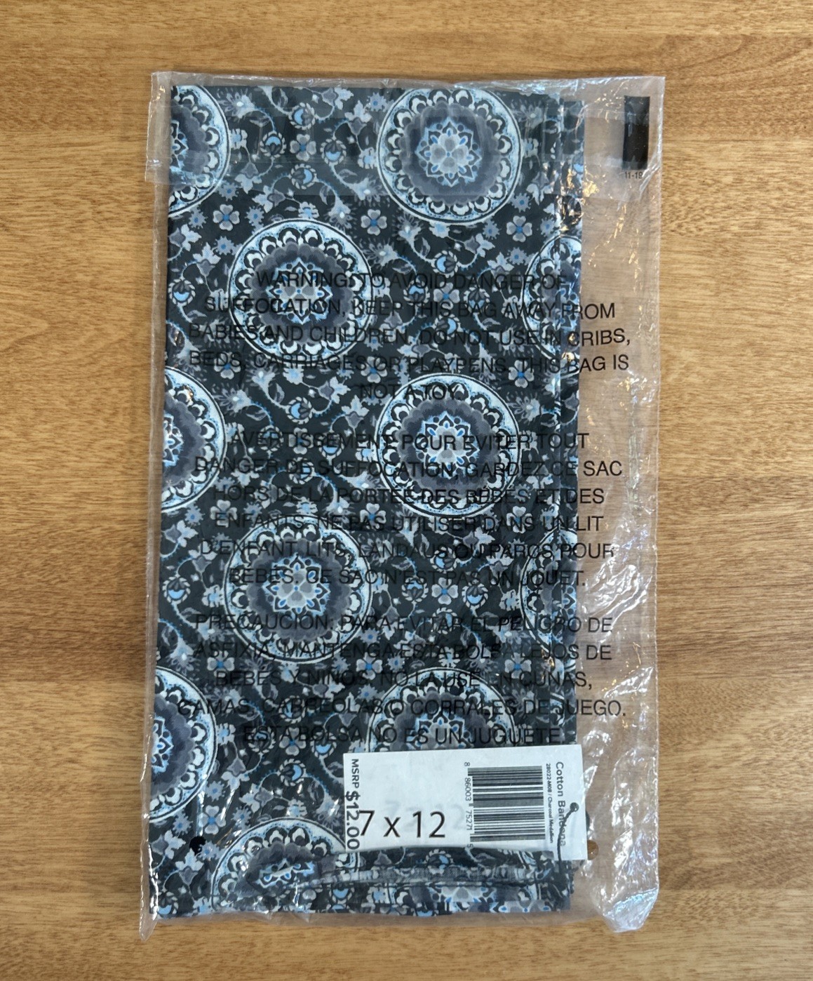 Vera Bradley Cotton Bandana Charcoal Medallion 28022-M08 NWT Black/Blue/White