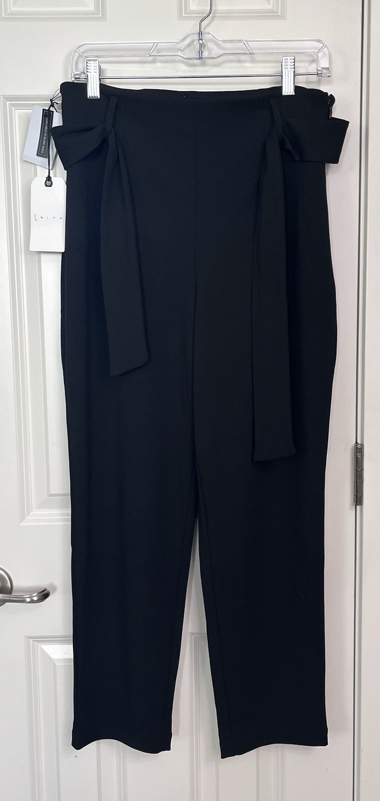 Leith Women’s Black Paperbag Straight Leg High Rise Trouser Pants M