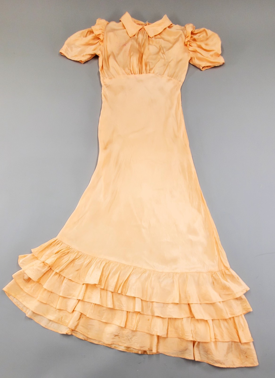 1930s 40s Apricot Rayon Taffeta Tiered Ruffle Puff Sleeve Maxi Dress Collared XS