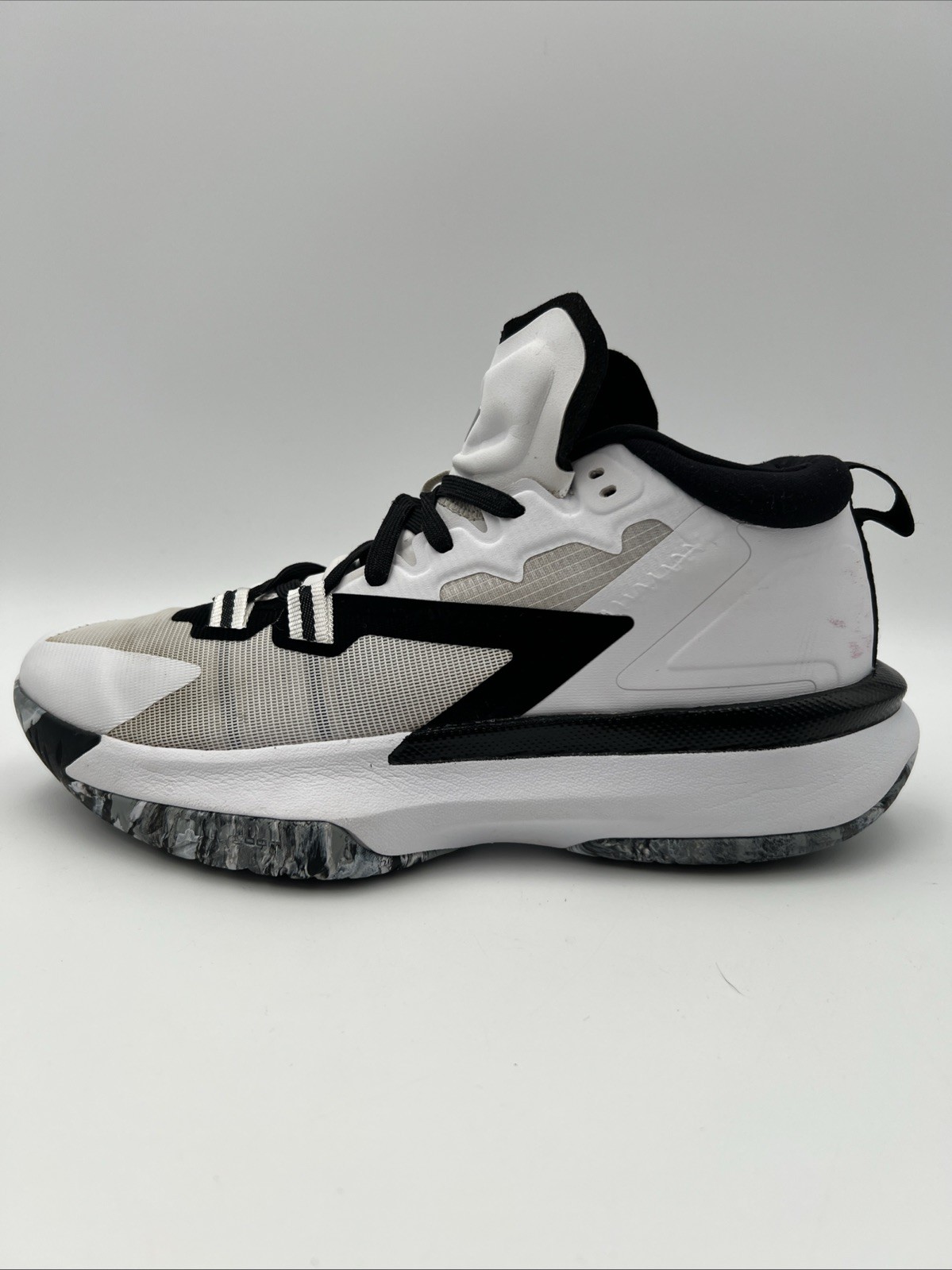 Nike Jordan Zion 1 TB White Black Basketball Sneakers Men’s 8.5 GUC DC4208-100